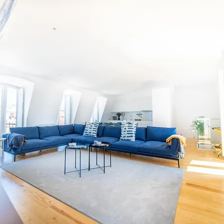 Apartman Blue By The River 4 - Unique Penthouse Duplex With A View