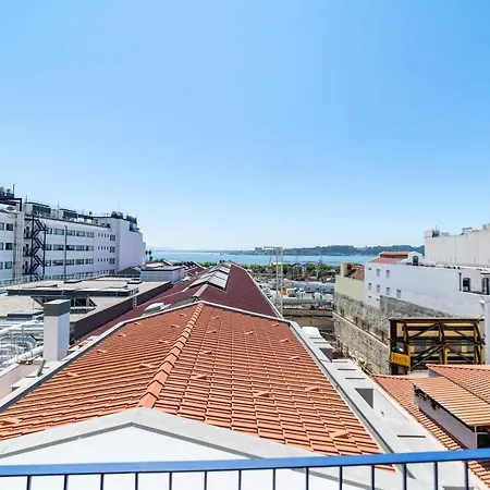 Blue By The River 4 - Unique Penthouse Duplex With A View * Lisbon