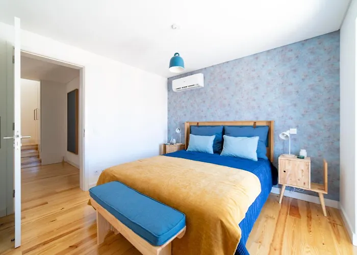 Blue By The River 4 - Unique Penthouse Duplex With A View ליסבון